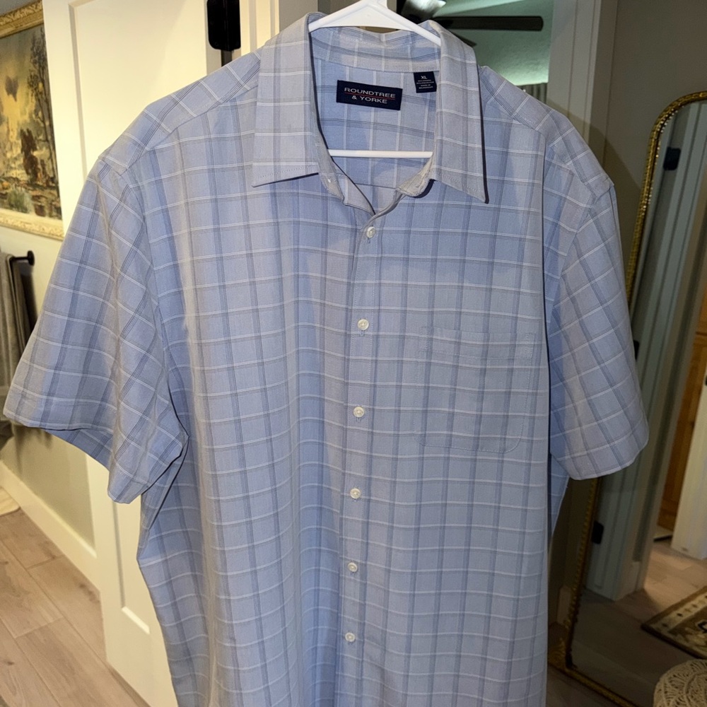 Roundtree & Yorke Sky Blue Plaid Short-Sleeve Button-Down Shirt